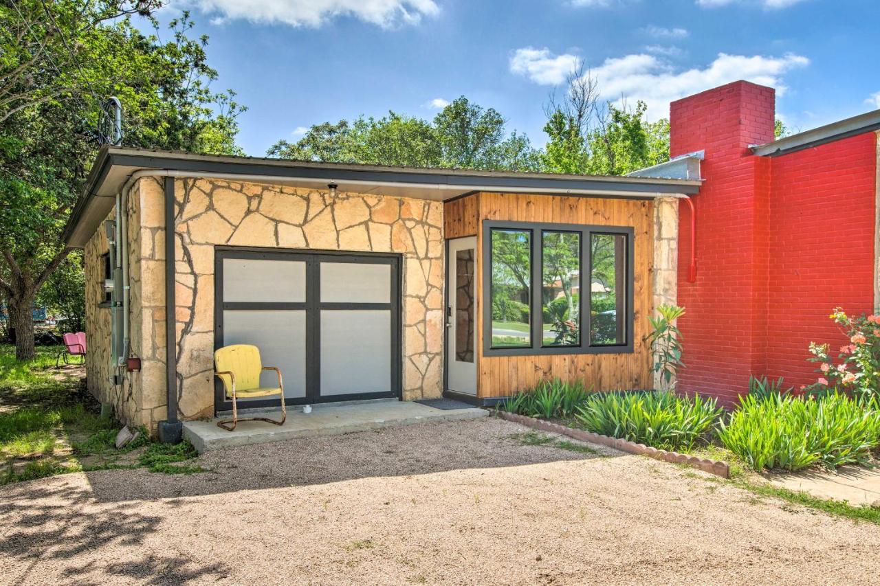 Retro Updated Blanco Abode - Steps To Main Street! Bagian luar foto